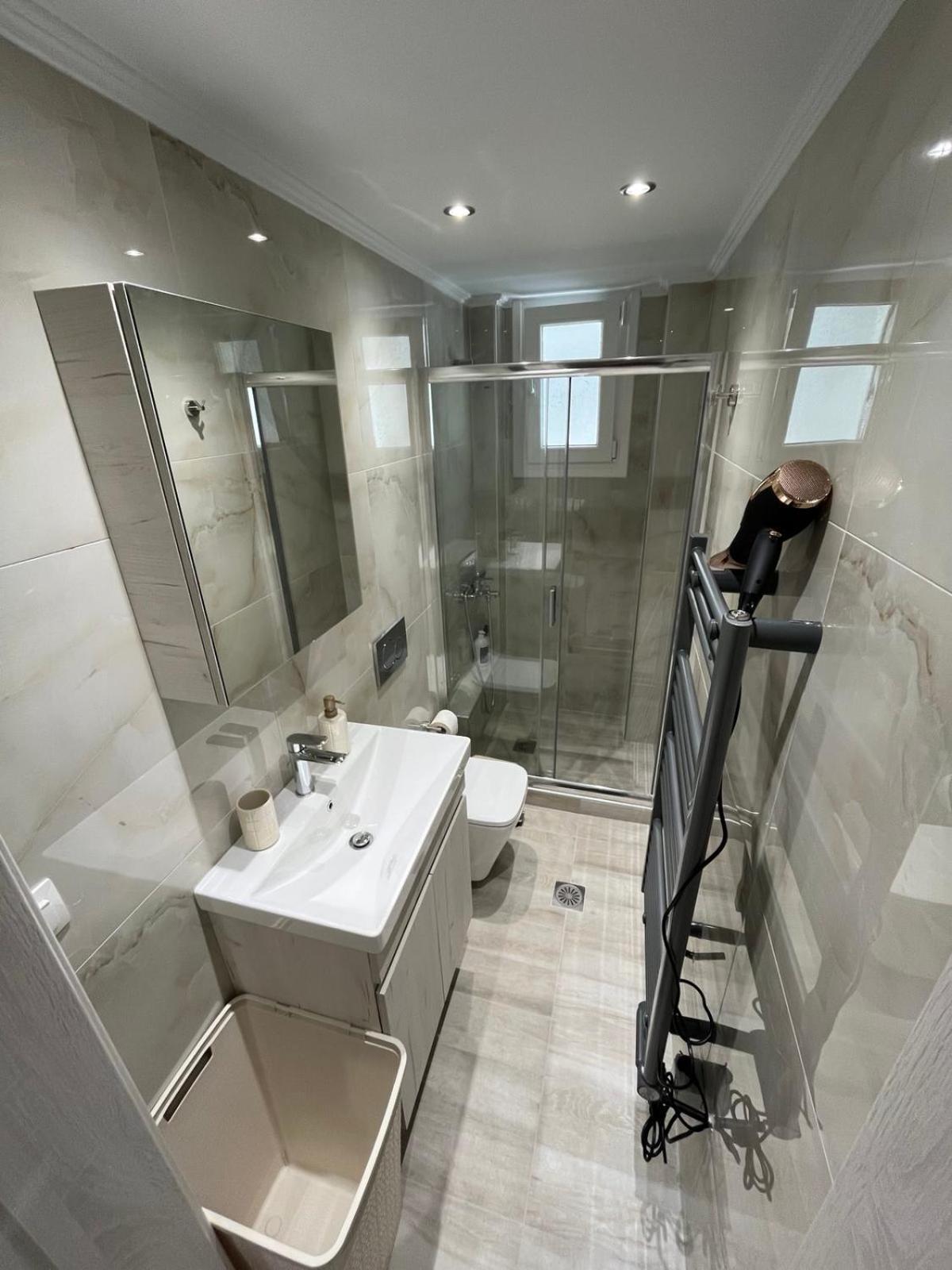 Urban Rotonda Retreat In The City Center! Apartment Солун Екстериор снимка