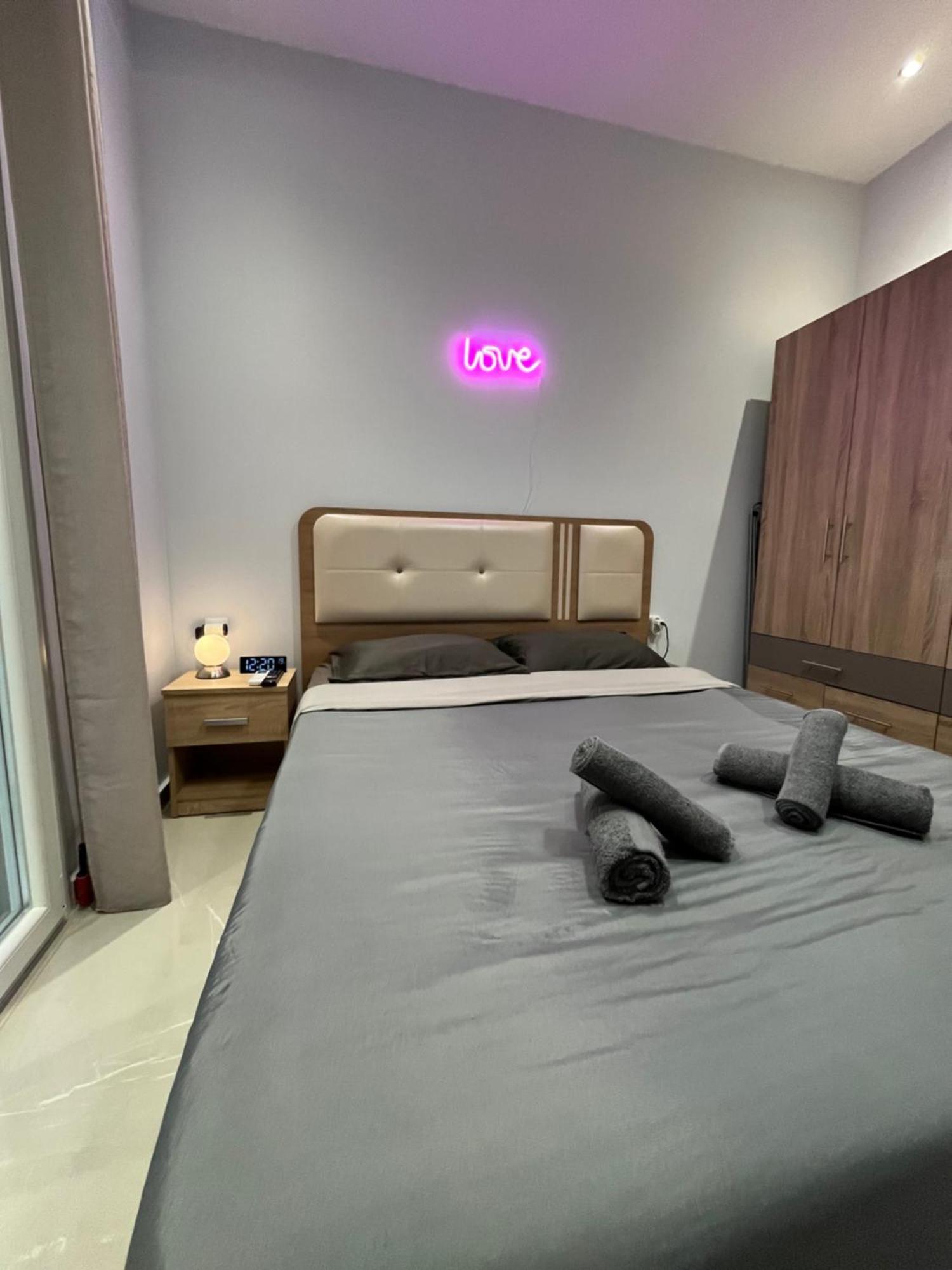 Urban Rotonda Retreat In The City Center! Apartment Солун Екстериор снимка