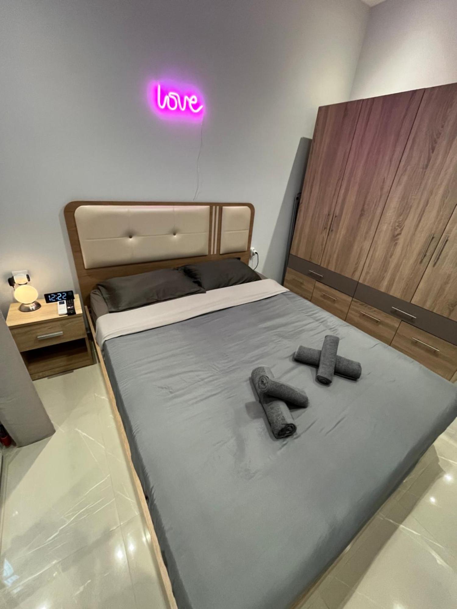 Urban Rotonda Retreat In The City Center! Apartment Солун Екстериор снимка